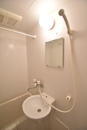 フローラ共和の物件内観写真